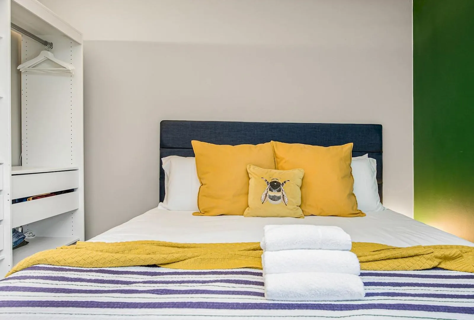 Stunning Apartment Free Parking Pass The Keys 브라이턴 0*,